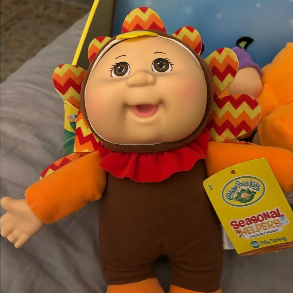 Cabbage Patch Kids Seasonal Friends Doll Set - Picture 6 of 8
